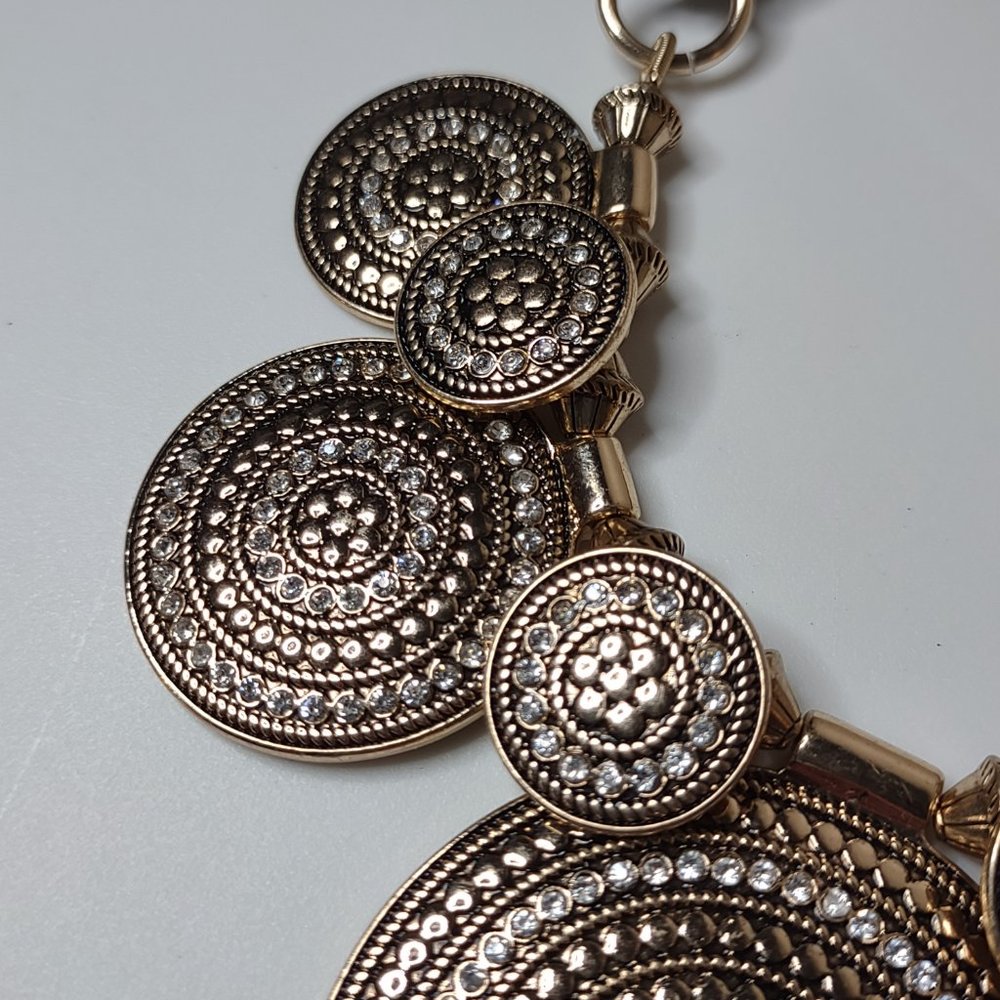 Pretty St Thomas Statement Necklace Adjustable 17.5 To 20 Inches Long - Picture 6 of 10